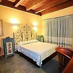 Dell'ancora Otel