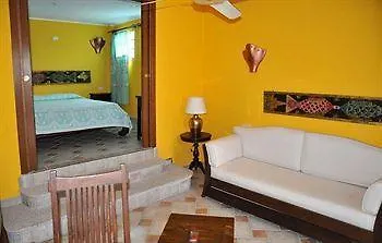 Dell'ancora מלון 3*