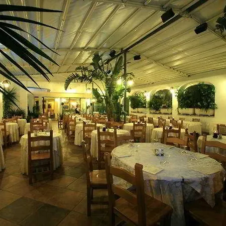 Dell'ancora מלון 3*